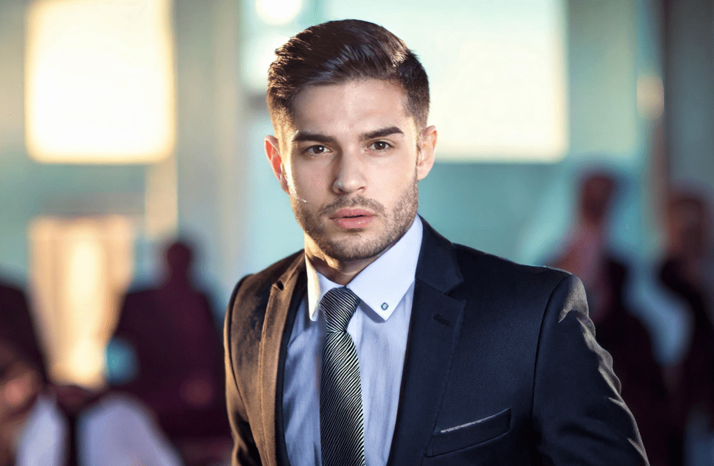 The Pros and Cons of Outsourcing Your Credit&nbsp;Control